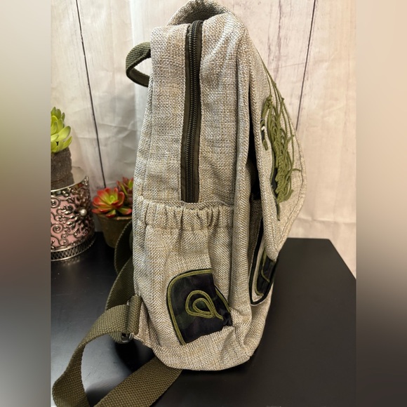 Stylish Gray Backpack with Peacock Embroidery - Picture 8 of 10